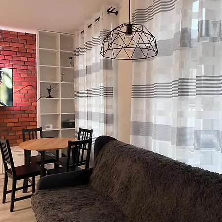 Przytulna Kawalerka W Kamienicy W Poblizu Jeziora Elckiego *