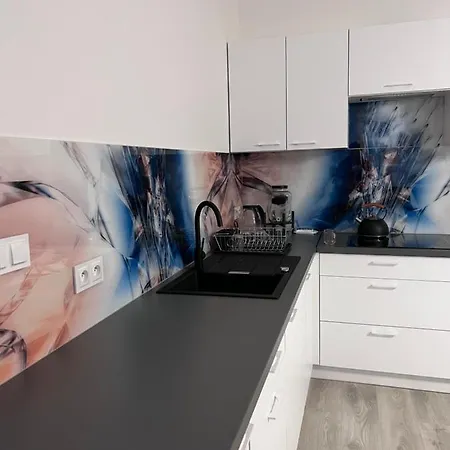 Przytulna Kawalerka W Kamienicy W Poblizu Jeziora Elckiego *