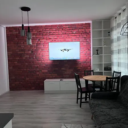 Przytulna Kawalerka W Kamienicy W Poblizu Jeziora Elckiego