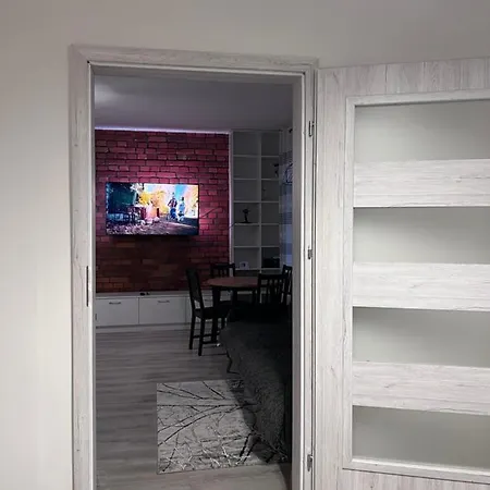 Przytulna Kawalerka W Kamienicy W Poblizu Jeziora Elckiego Apartamento *